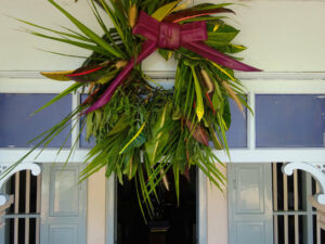 https://www.soulandsurf.com/wp-content/uploads/2021/01/Tropical-Xmas-Wreath-5-300x225.jpg