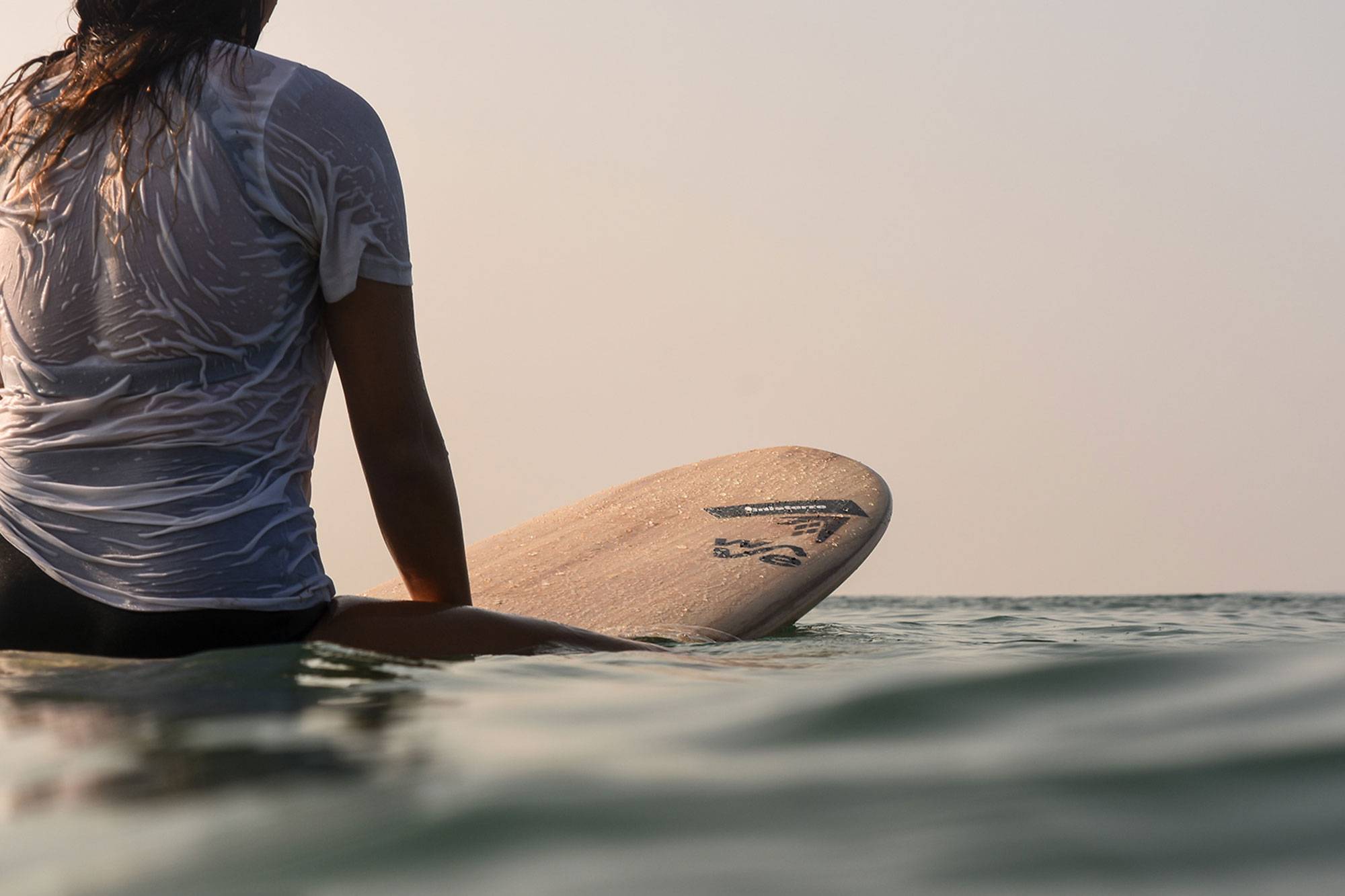 https://www.soulandsurf.com/wp-content/uploads/2021/09/Retreatsindia-images-@katieraephoto-surfer.jpg