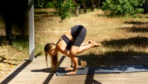 https://www.soulandsurf.com/wp-content/uploads/2025/06/DSC05343@joeliooo_InêsYoga-300x171.jpg